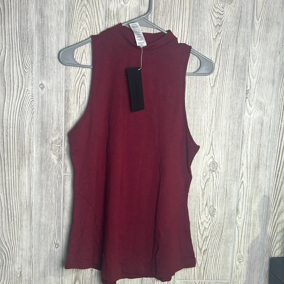 Women's Alphalete Tank Top NWT Maroon Size Large - Picture 1 of 5